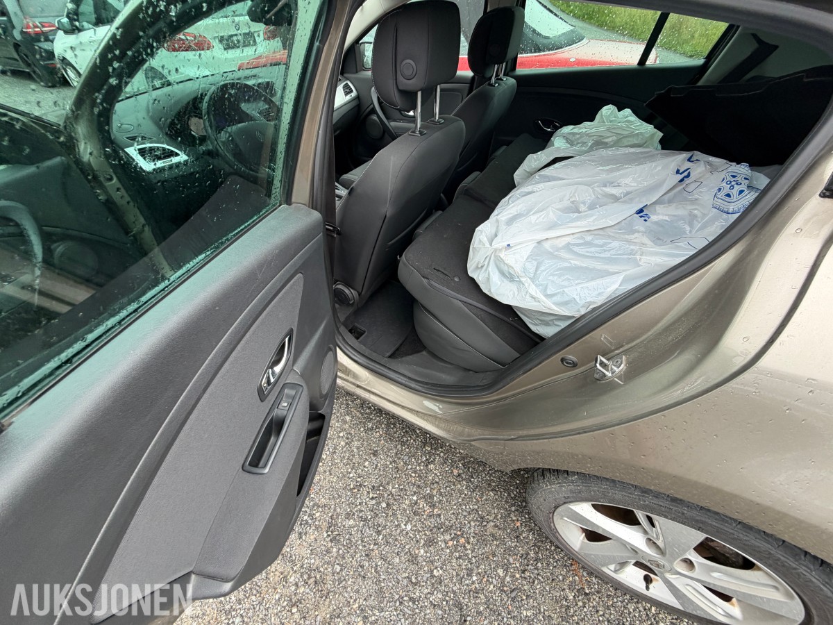 2013 Renault MEGANE 1.2-116 / S+V hjul med gode dekk