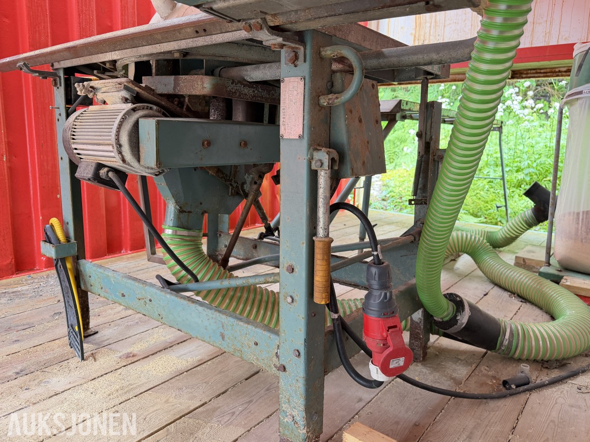 20 FOT SAGCONTAINER MED ERNEX SAG MOD 1603 – AVSUGSANLEGG