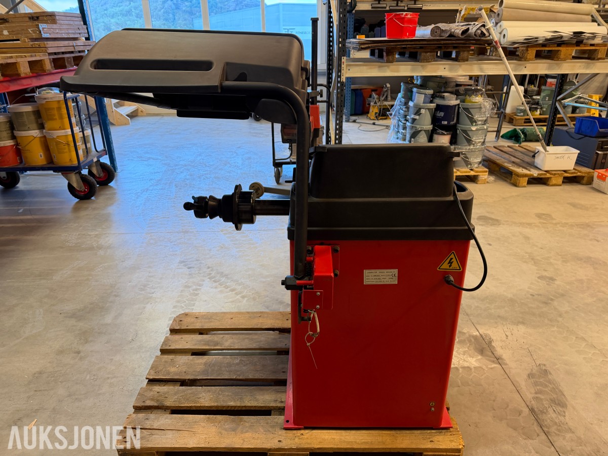 2014 NORDIC CB910GB AVBALANSERINGSMASKIN – 230V – NYLIG I DRIFT