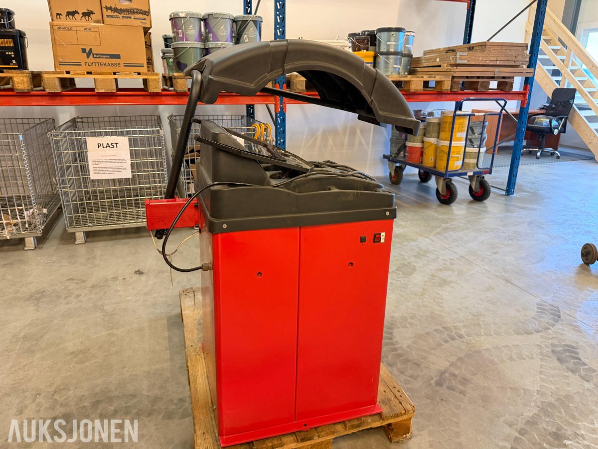 2014 NORDIC CB910GB AVBALANSERINGSMASKIN – 230V – NYLIG I DRIFT