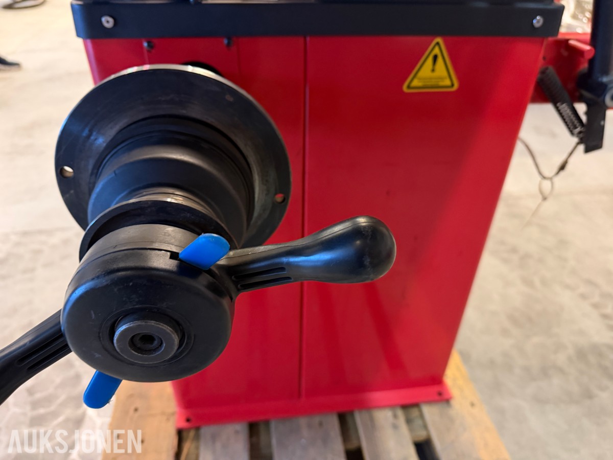 2014 NORDIC CB910GB AVBALANSERINGSMASKIN – 230V – NYLIG I DRIFT