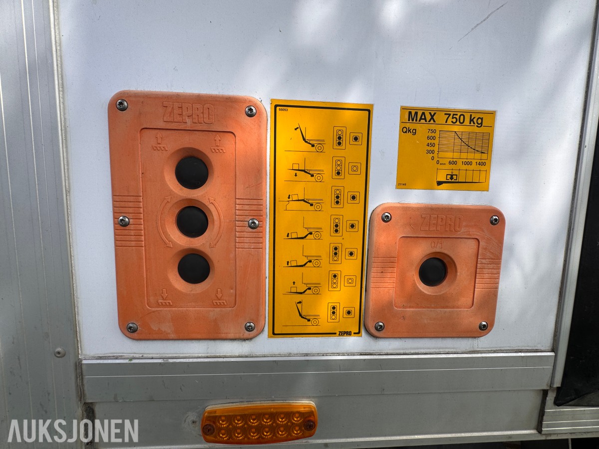 2018 Peugeot Boxer 2,0 BlueHDi 163hk L3 - Rep objekt