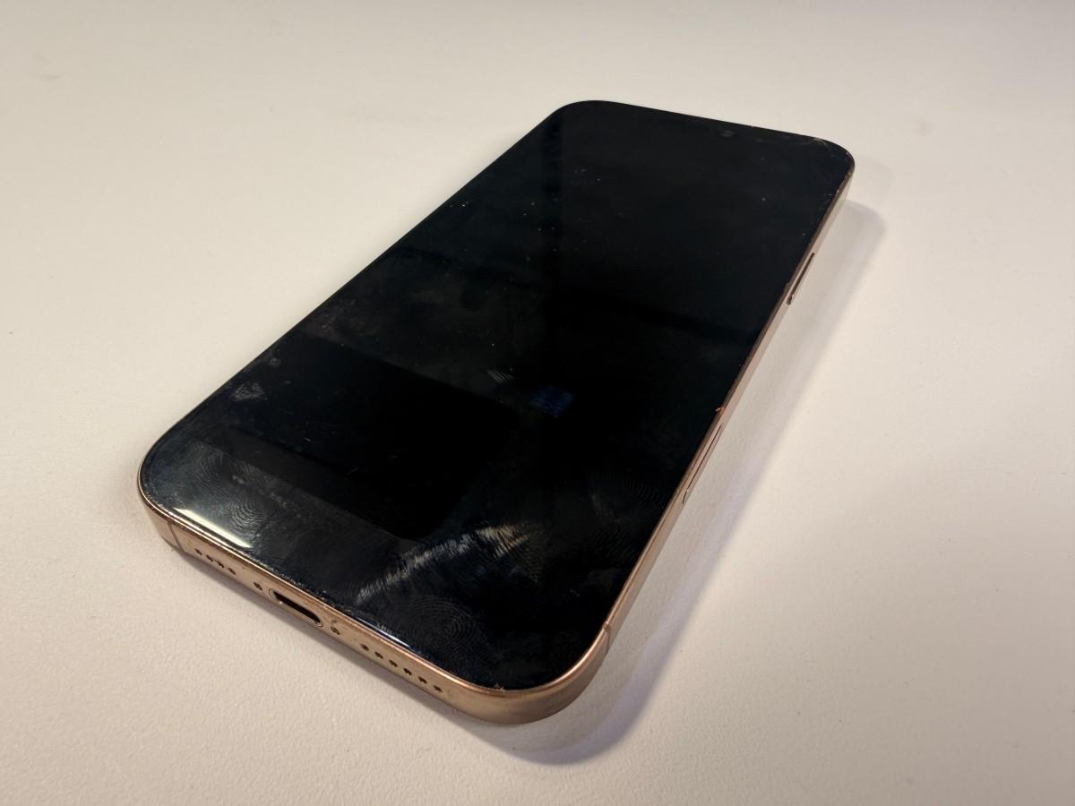 2024 Apple iPhone 16 Pro Max