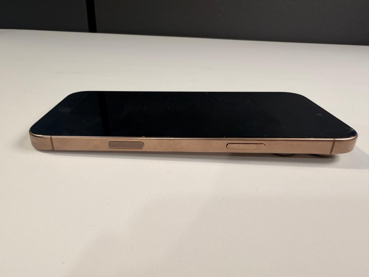 2024 Apple iPhone 16 Pro Max