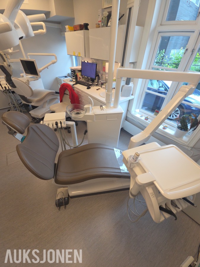 Dentsply Sirona Sinius TS behandlingsenhet – LED-lampe – Made in Germany