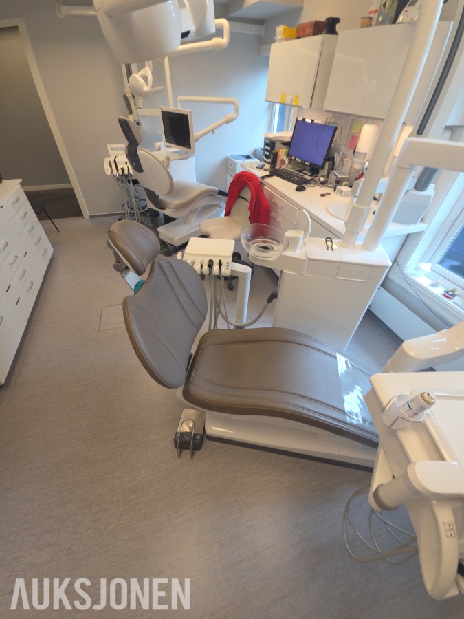 Dentsply Sirona Sinius TS behandlingsenhet – LED-lampe – Made in Germany
