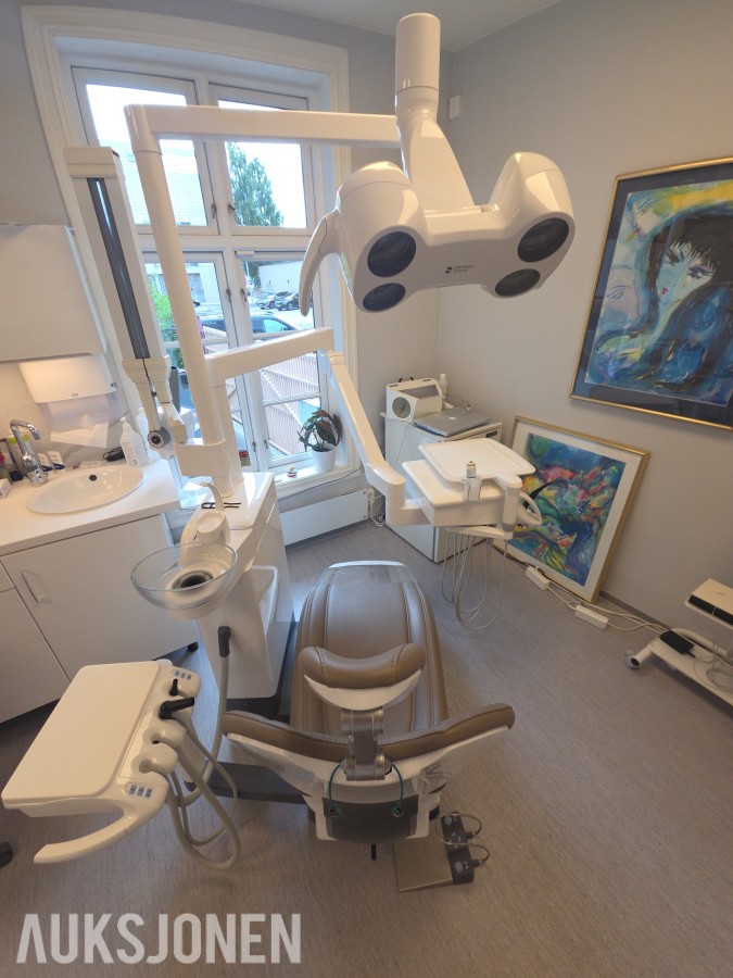 Dentsply Sirona Sinius TS behandlingsenhet – LED-lampe – Made in Germany