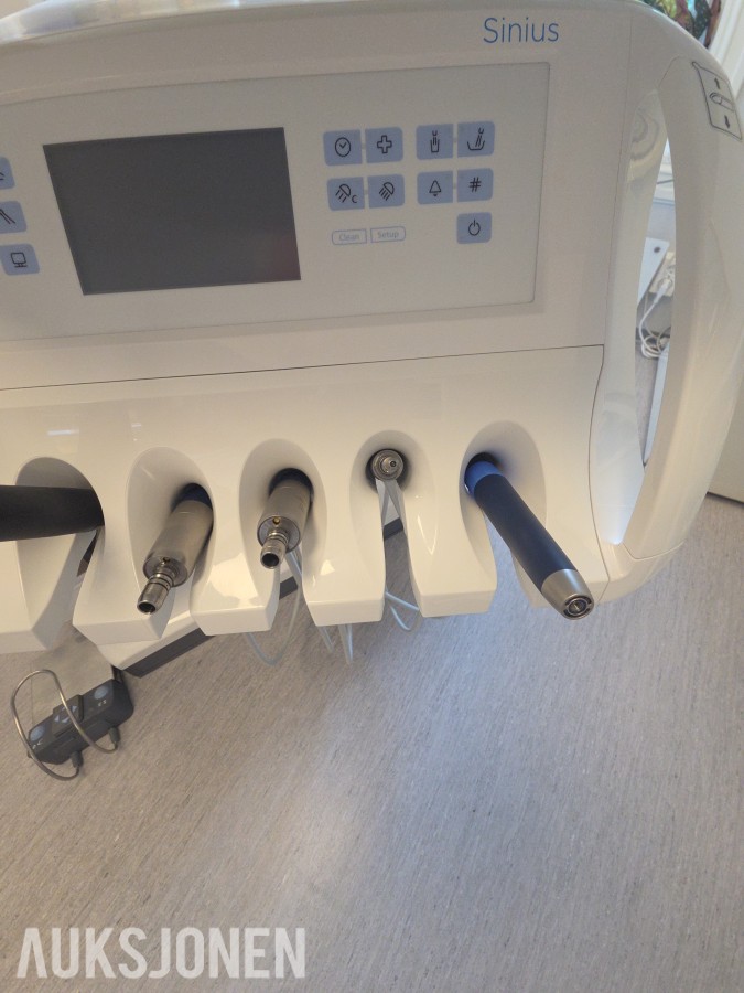 Dentsply Sirona Sinius TS behandlingsenhet – LED-lampe – Made in Germany