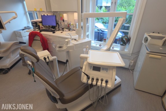 Dentsply Sirona Sinius TS behandlingsenhet – LED-lampe – Made in Germany