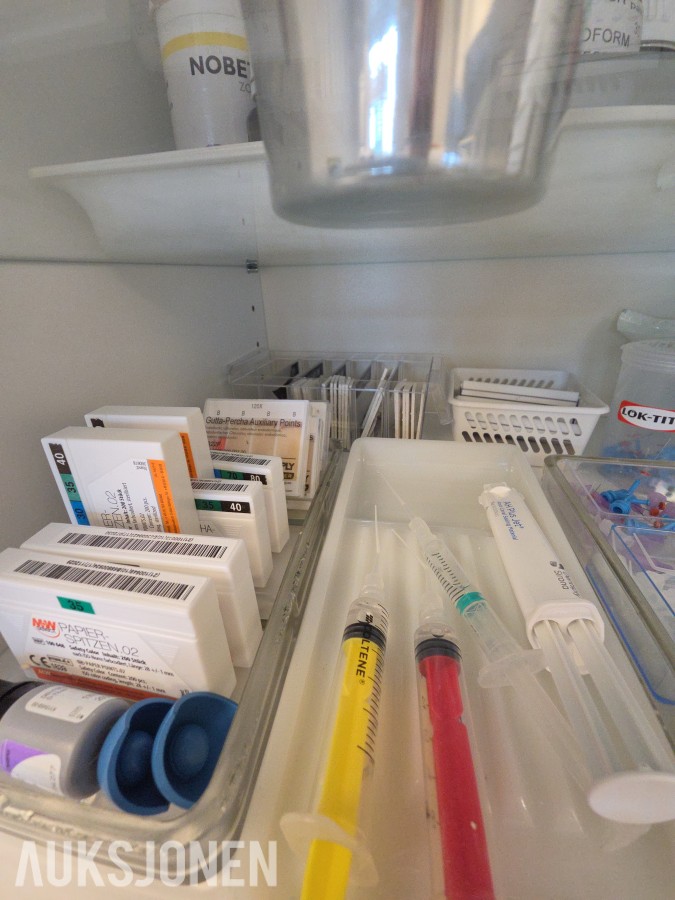 Tannlegeutstyr, forbruksmateriell og Dentsply Maillefer X-Smart Plus endomotor