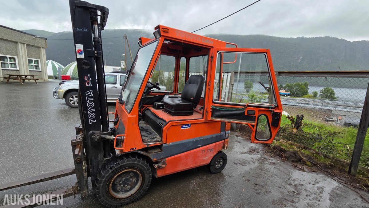 2001 Toyota FBMF30 GAFFELTRUCK - 3660 KG