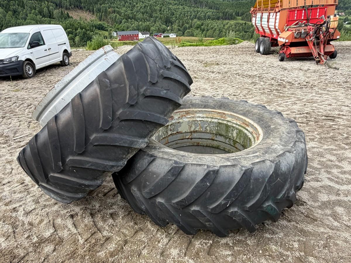 Michelin Traktordekk/felg-sett - 600/65 R 38 XM108