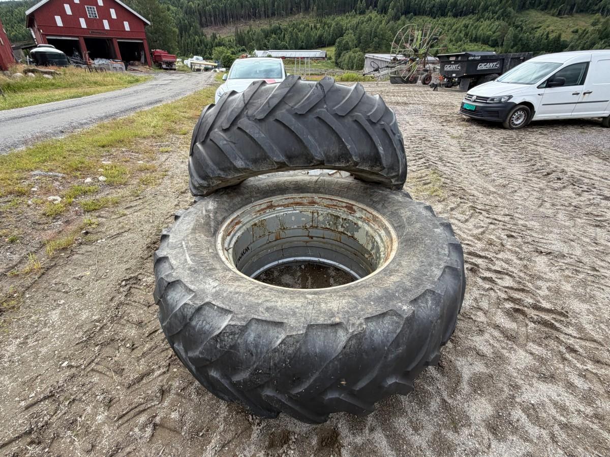 Michelin Traktordekk/felg-sett - 600/65 R 38 XM108