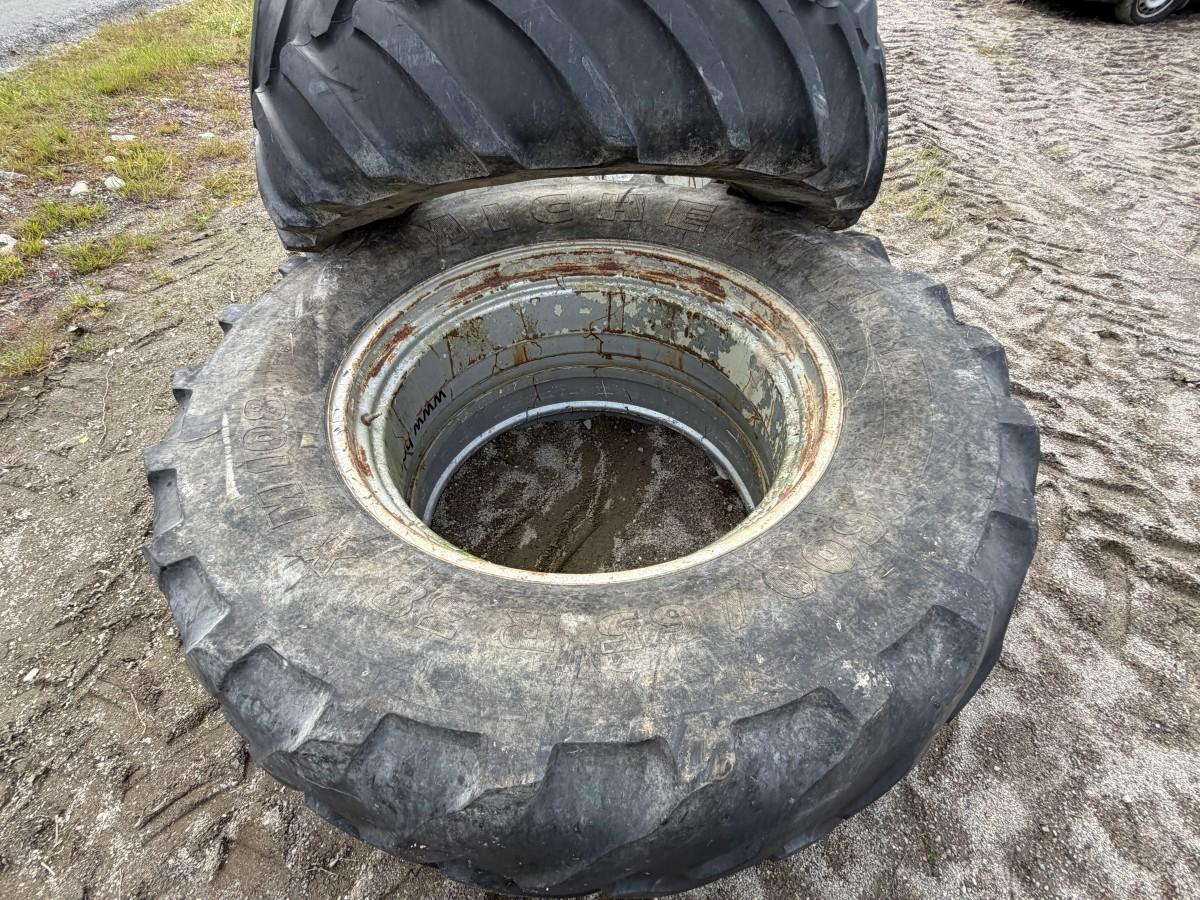 Michelin Traktordekk/felg-sett - 600/65 R 38 XM108