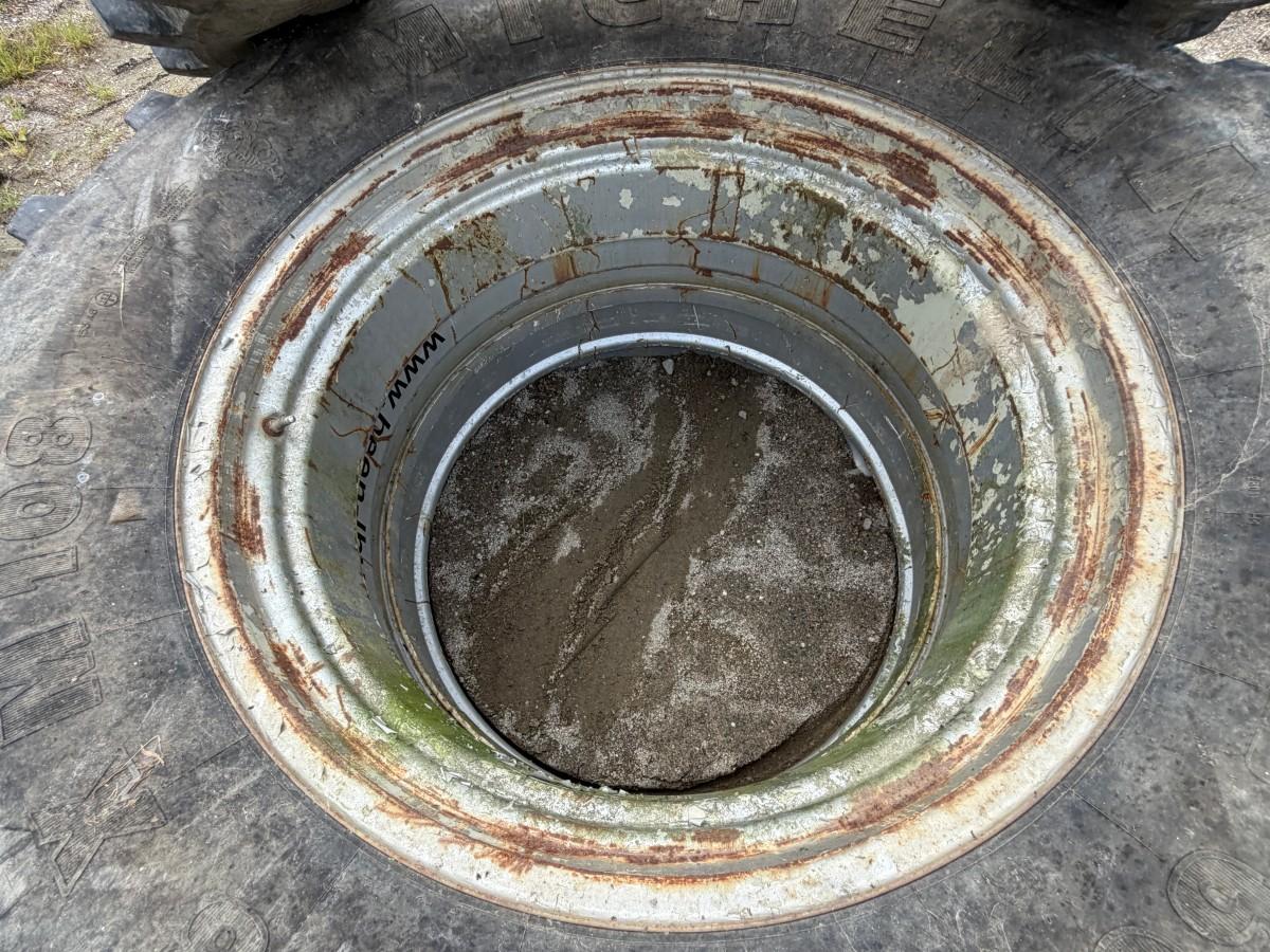 Michelin Traktordekk/felg-sett - 600/65 R 38 XM108