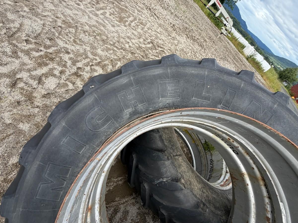 Michelin Traktordekk/felg-sett - 600/65 R 38 XM108