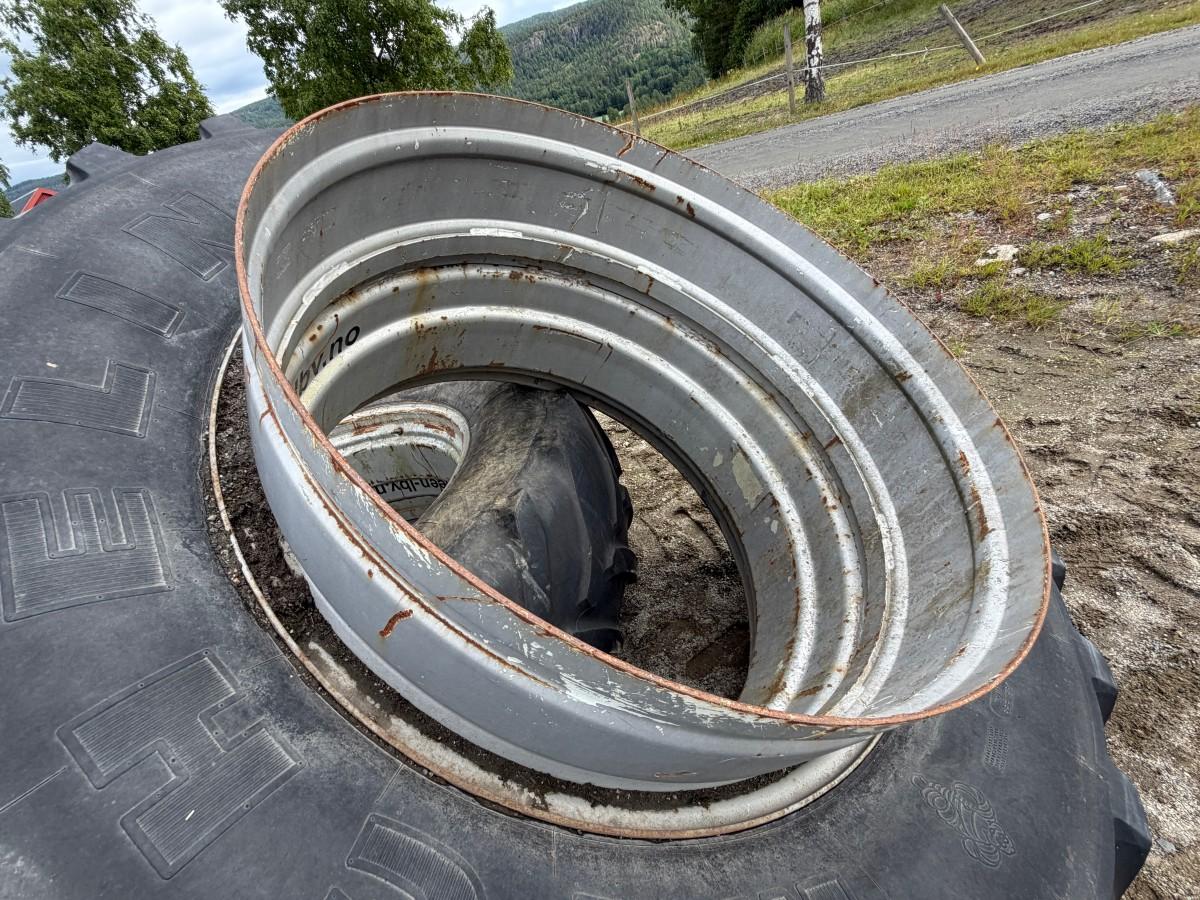Michelin Traktordekk/felg-sett - 600/65 R 38 XM108