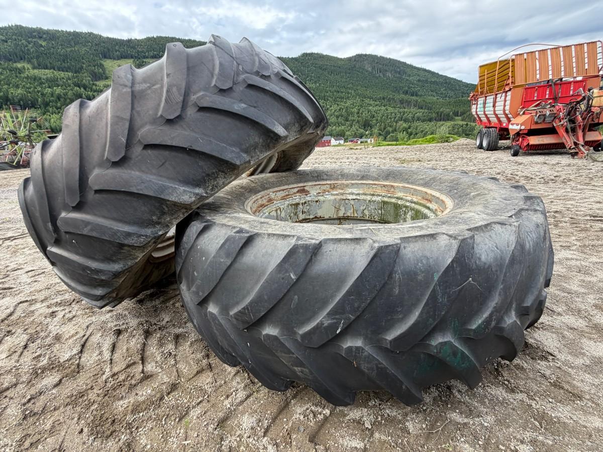 Michelin Traktordekk/felg-sett - 600/65 R 38 XM108