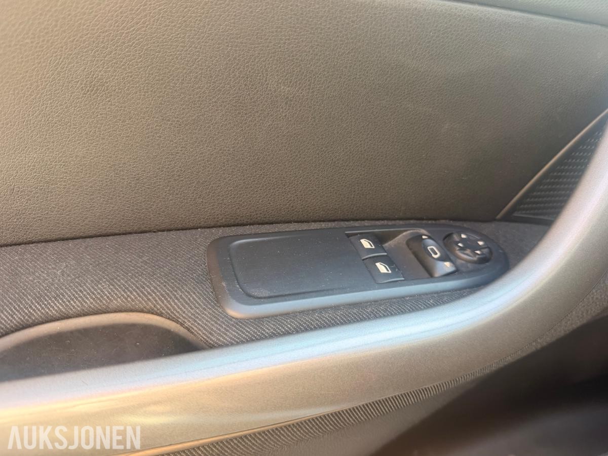 2008 Peugeot 308 1.6 Diesel, S+V dekk, Reparasjonobjekt