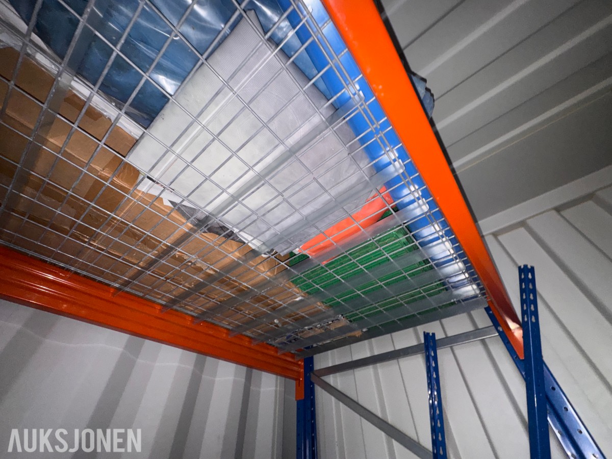 2013 20 fots container med reoler