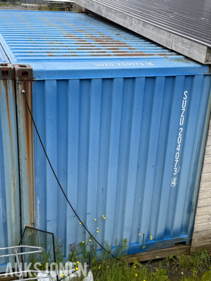 2013 20 fots container med reoler