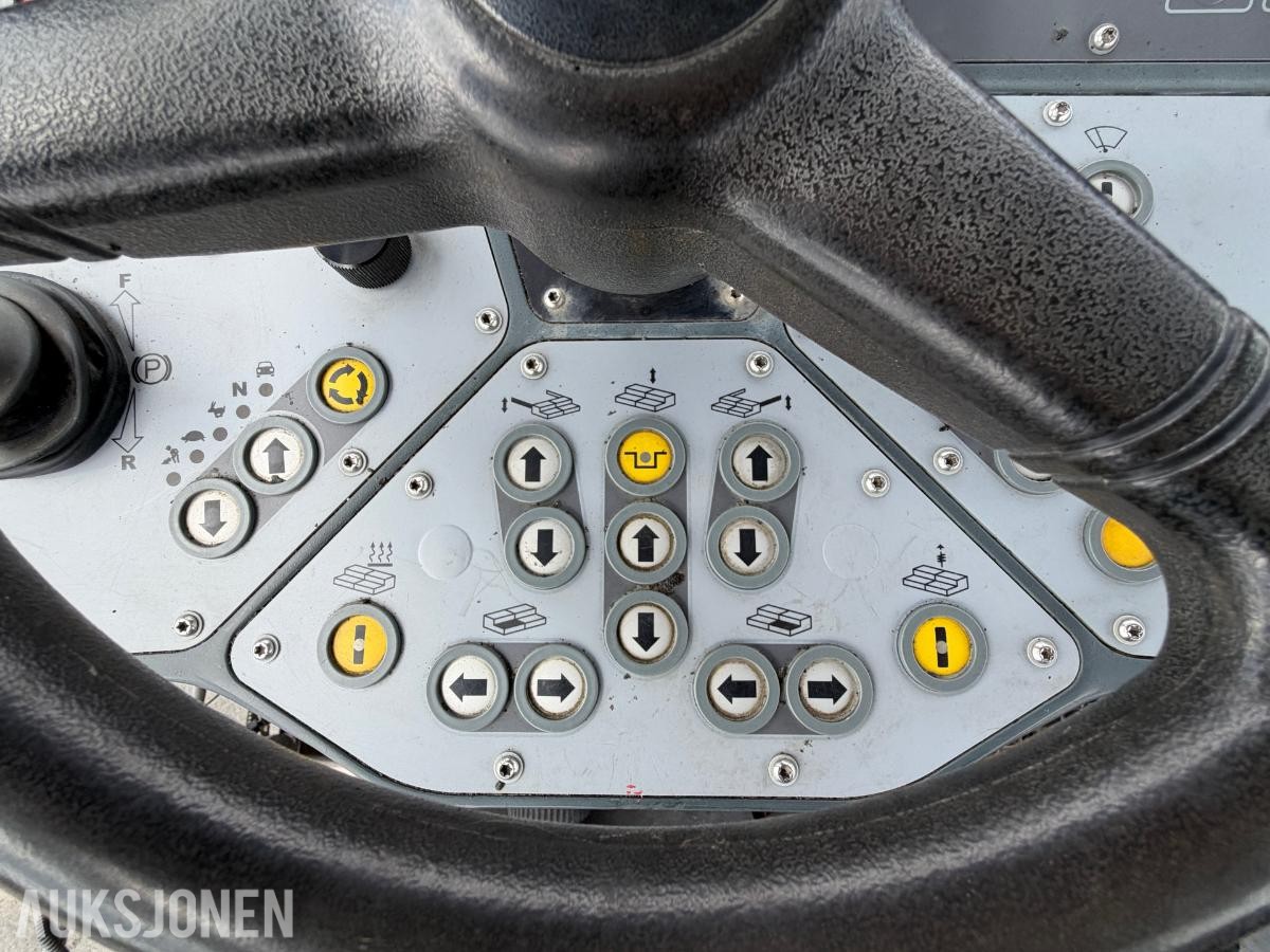 2017 VÖGELE SUPER 1303-3i ASFALTUTLEGGER