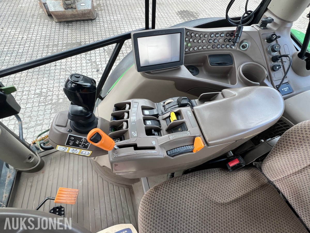 2013 John Deere 6150R - frontlaster, to hjulsett