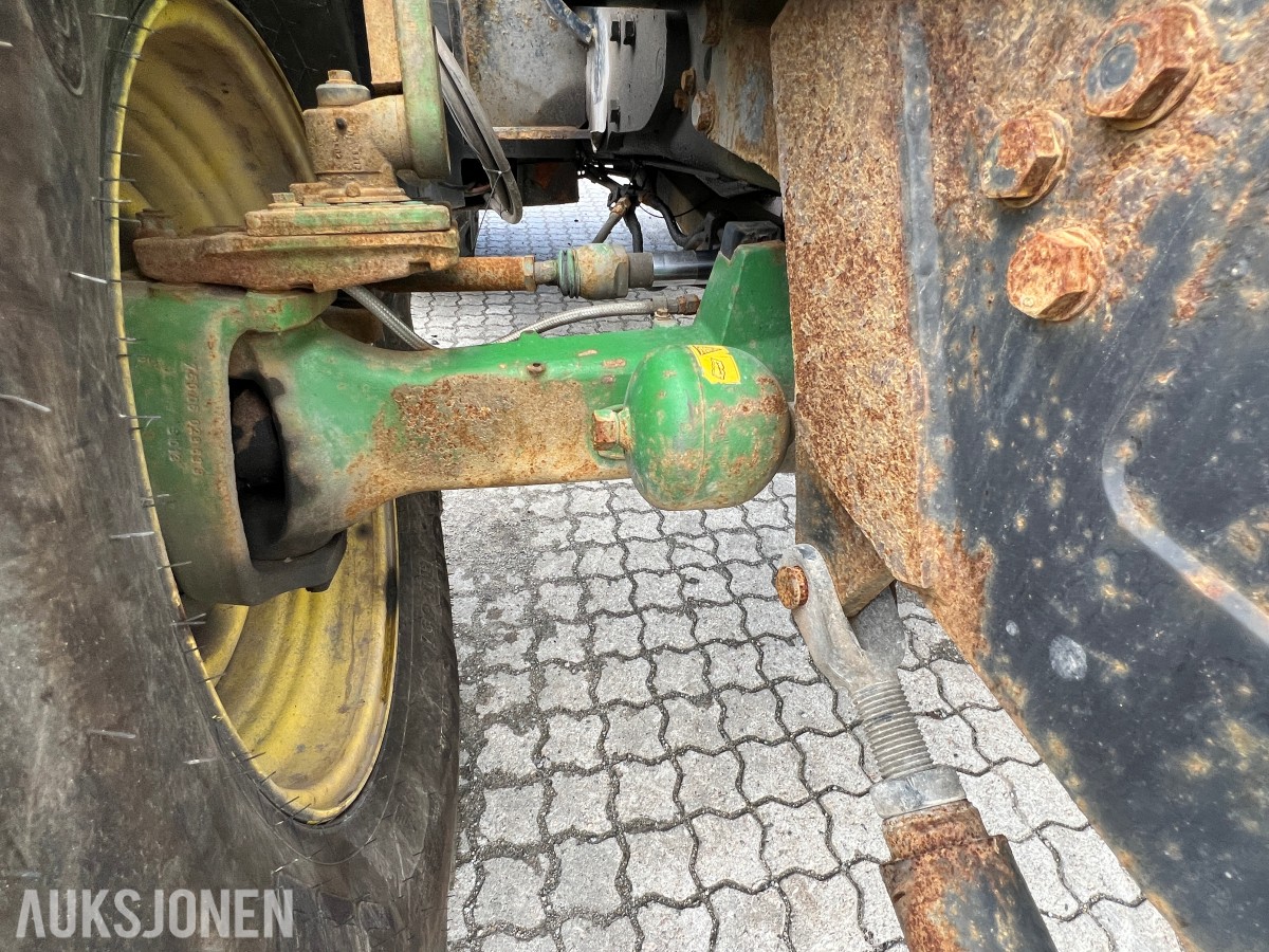 2013 John Deere 6150R - frontlaster, to hjulsett