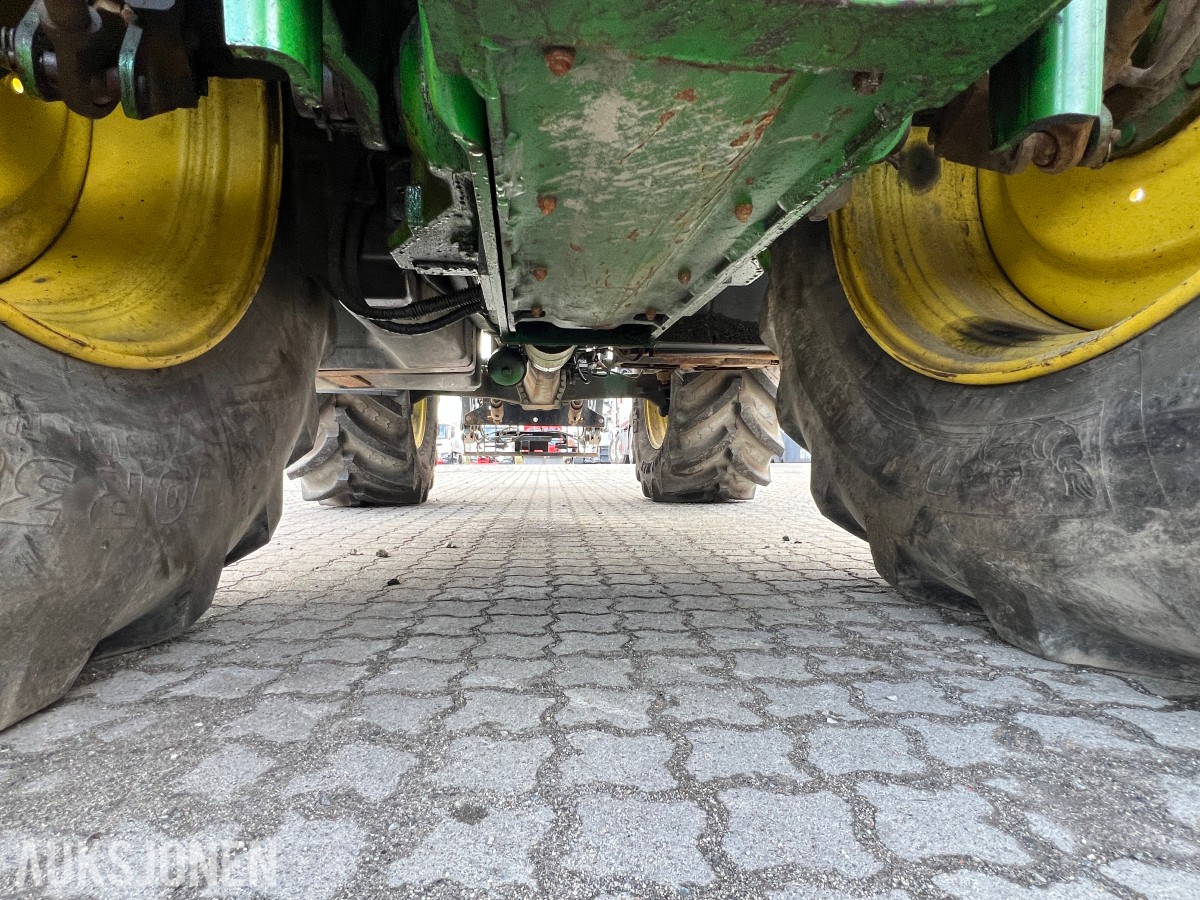 2013 John Deere 6150R - frontlaster, to hjulsett