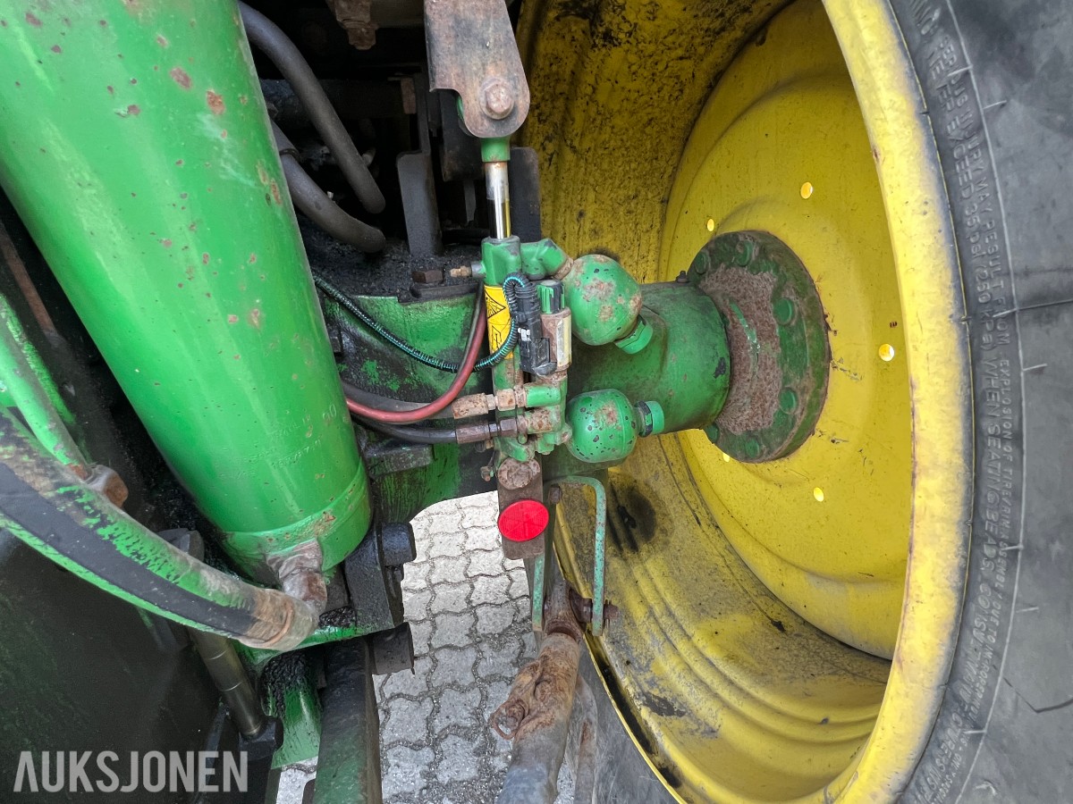 2013 John Deere 6150R - frontlaster, to hjulsett