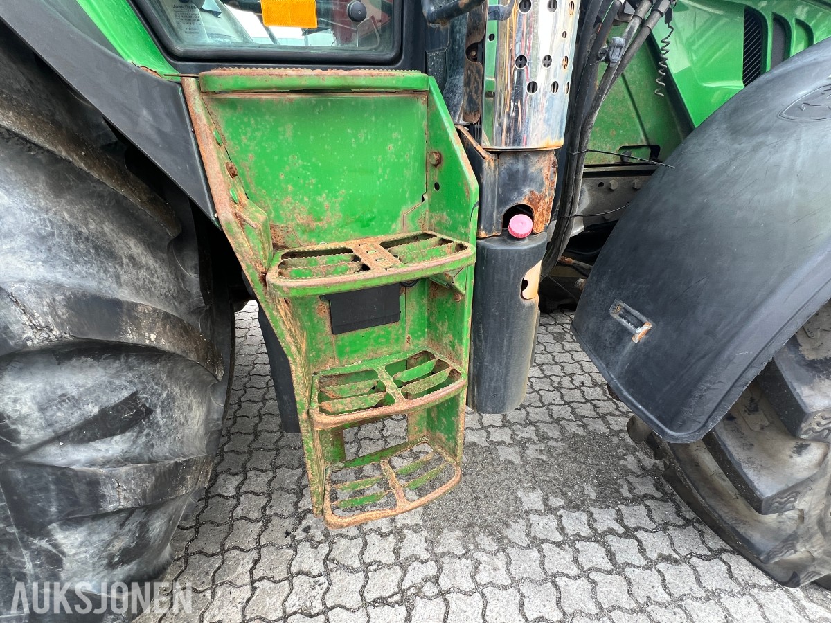 2013 John Deere 6150R - frontlaster, to hjulsett