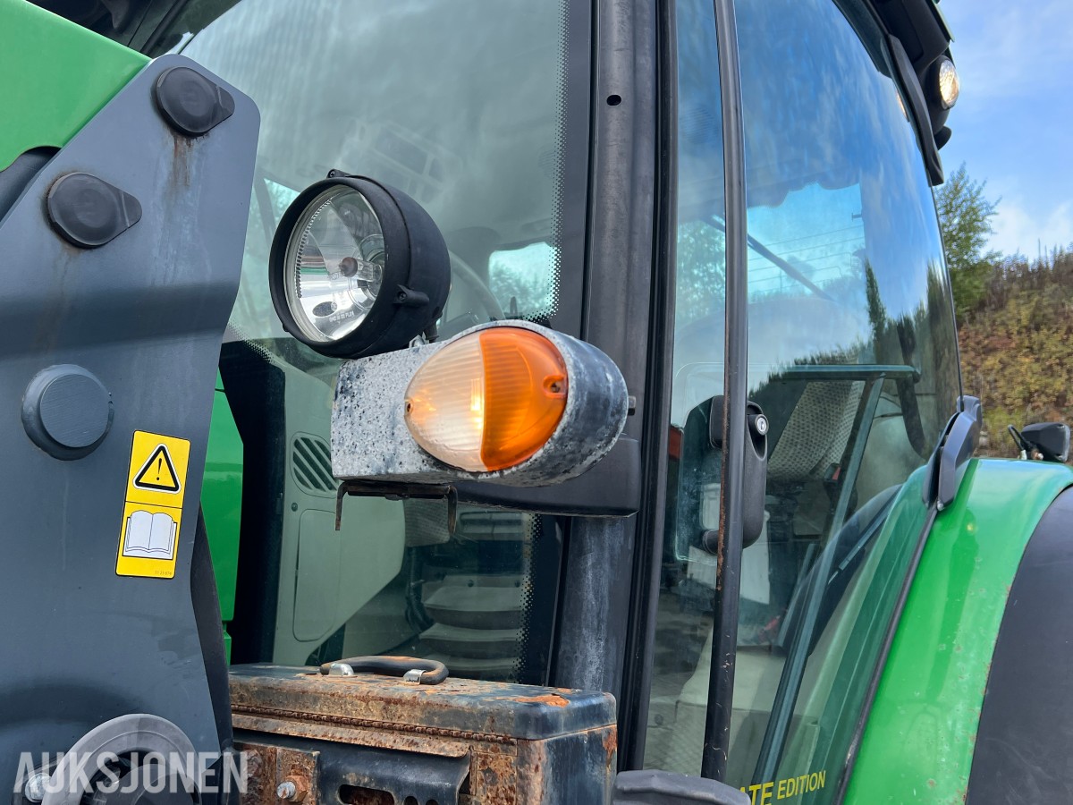 2013 John Deere 6150R - frontlaster, to hjulsett