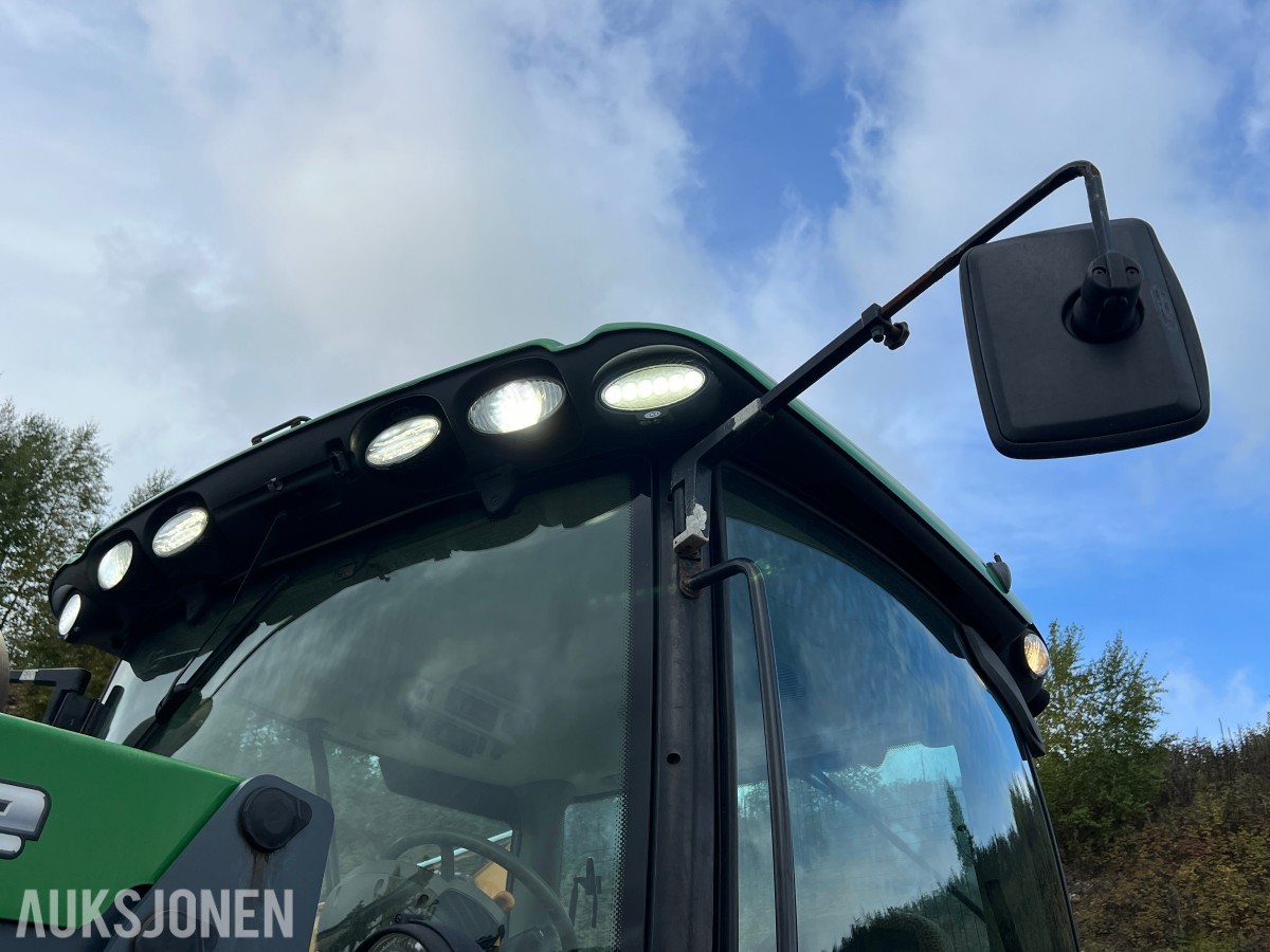 2013 John Deere 6150R - frontlaster, to hjulsett