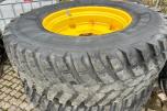2013 John Deere 6150R - frontlaster, to hjulsett
