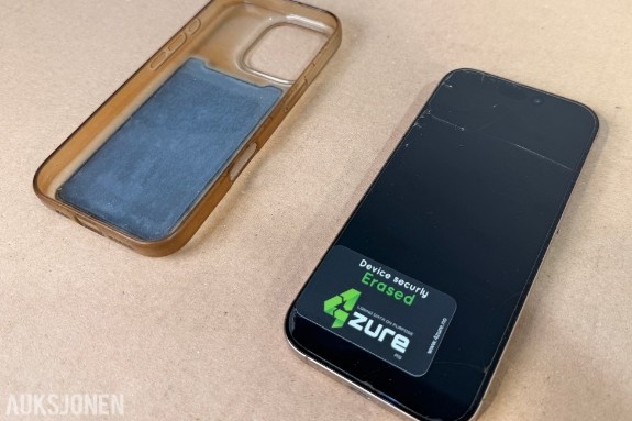 Apple iPhone 16 Pro med deksel