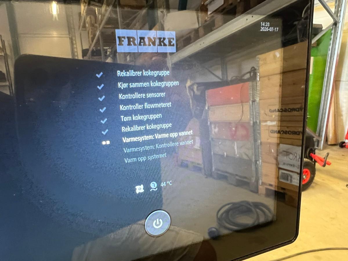 2023 Franke A300 W4 automatisk kaffemaskin med vanndispenser og kombiskap