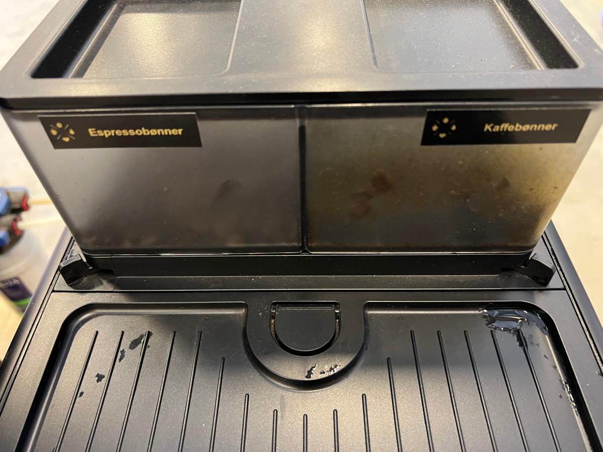 2023 Franke A300 W4 automatisk kaffemaskin med vanndispenser og kombiskap