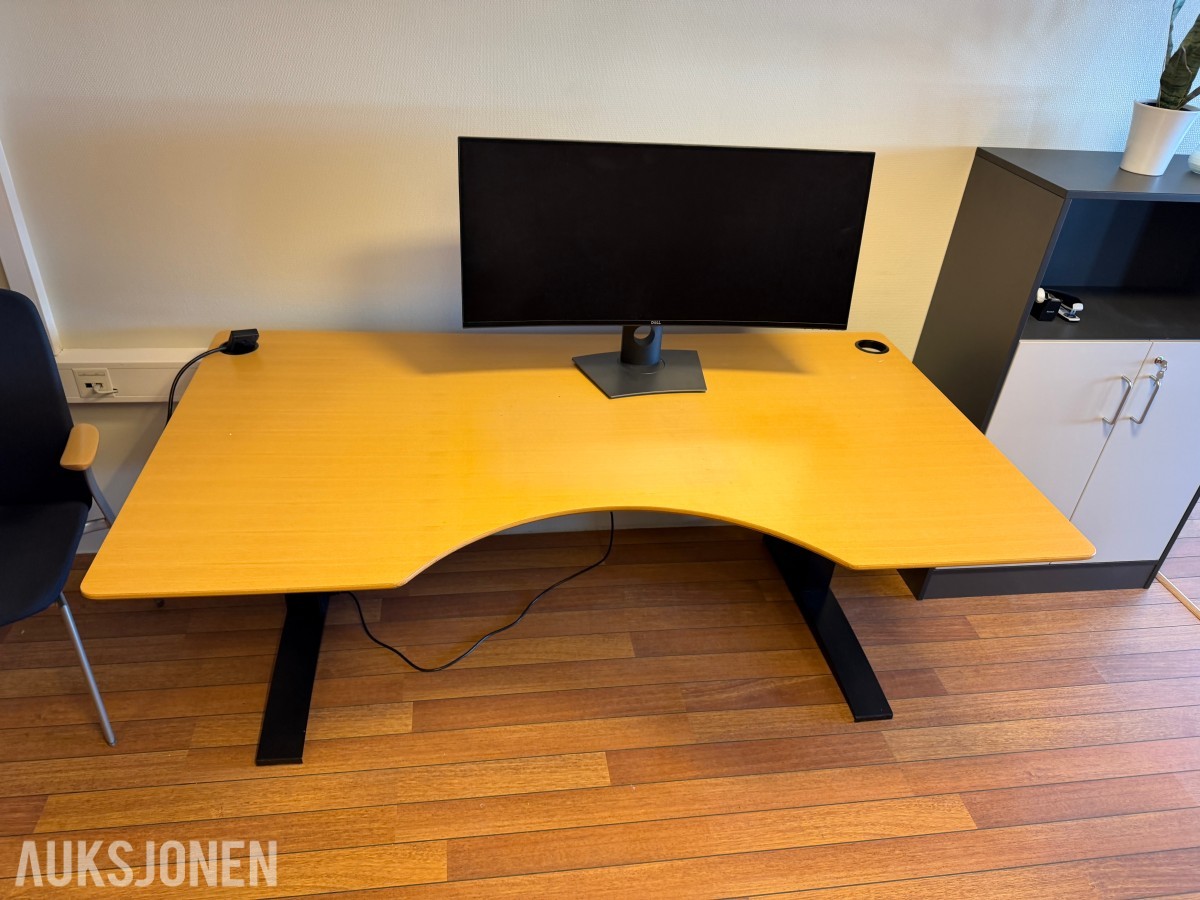1900 ConSet Skrivebord Hev/Senk Skrivebord