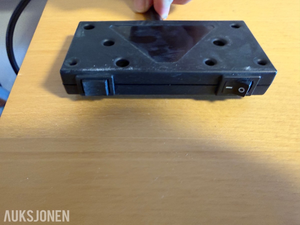 1900 ConSet Skrivebord Hev/Senk Skrivebord