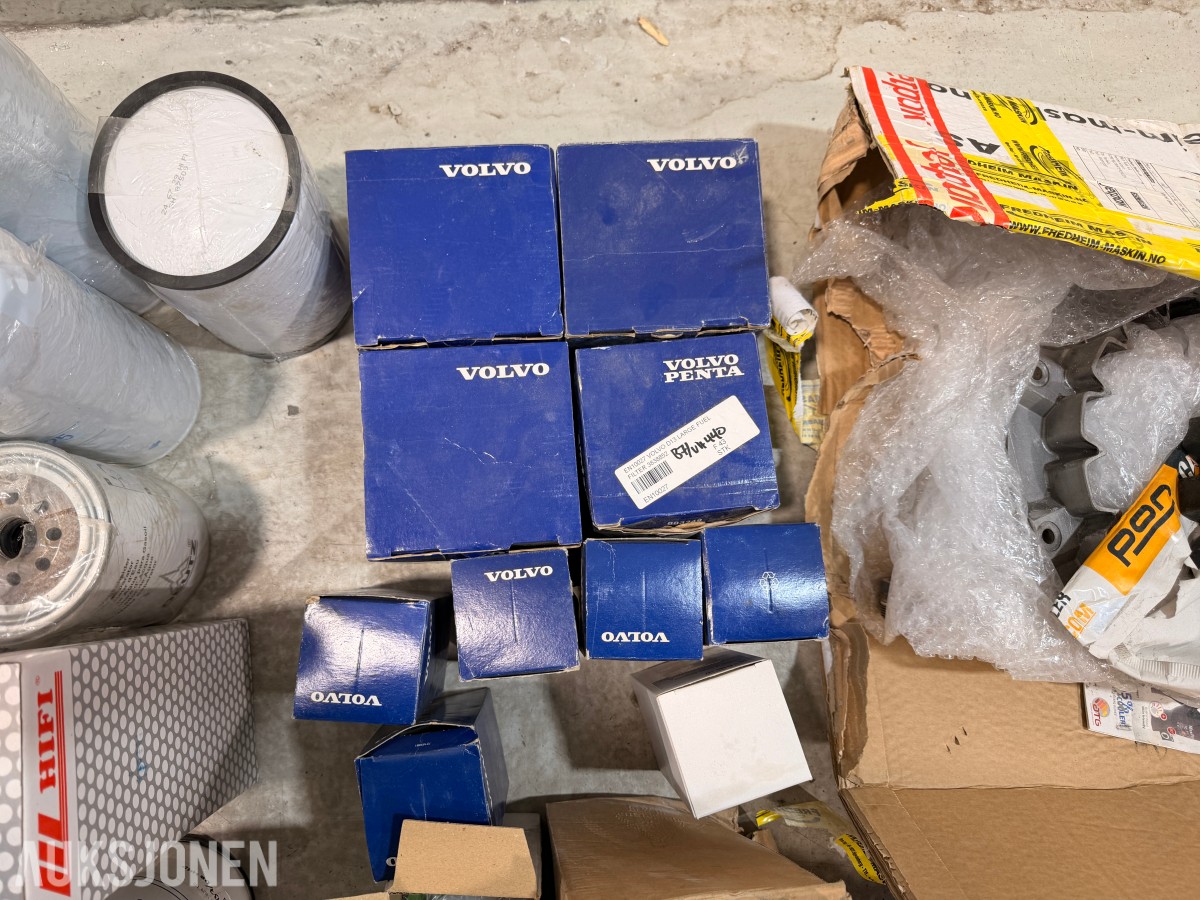 Parti med Filtre og Reservedeler til Anleggsmaskiner