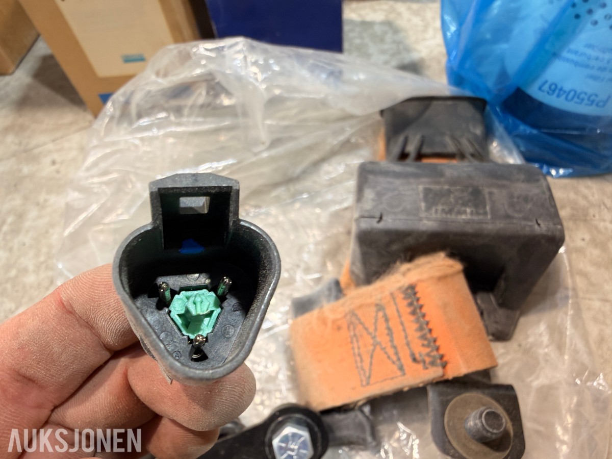 Parti med Filtre og Reservedeler til Anleggsmaskiner