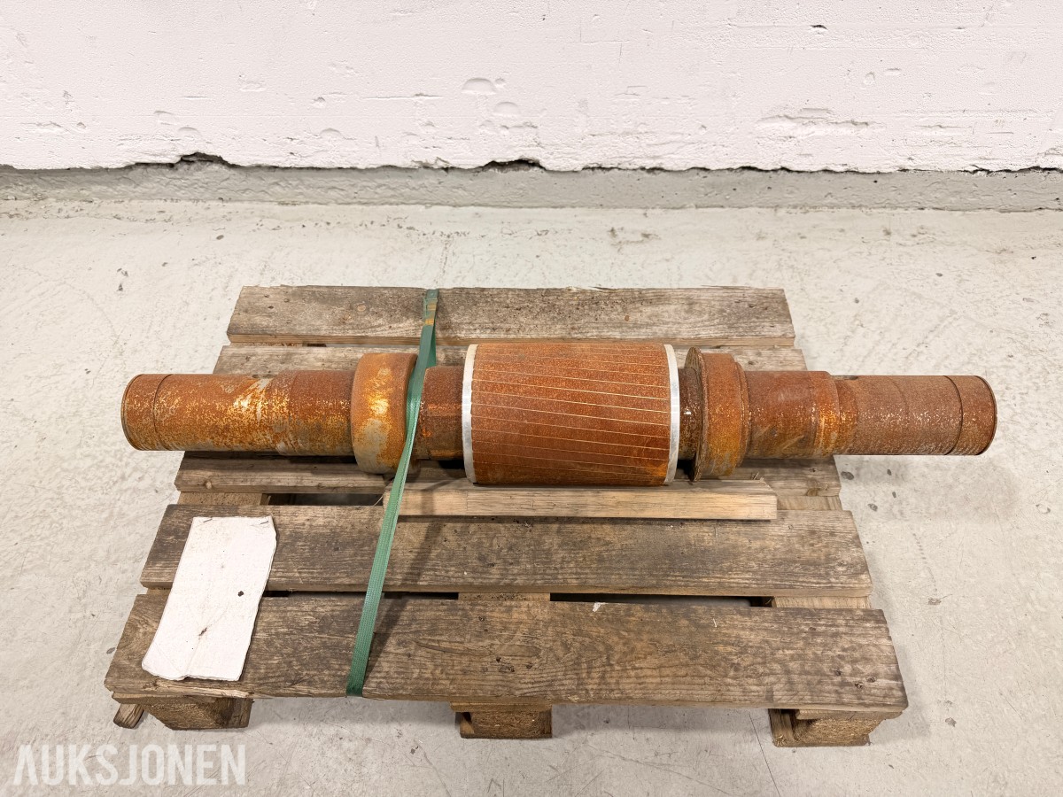 Stor aksel / maskindel - ca 90 kg