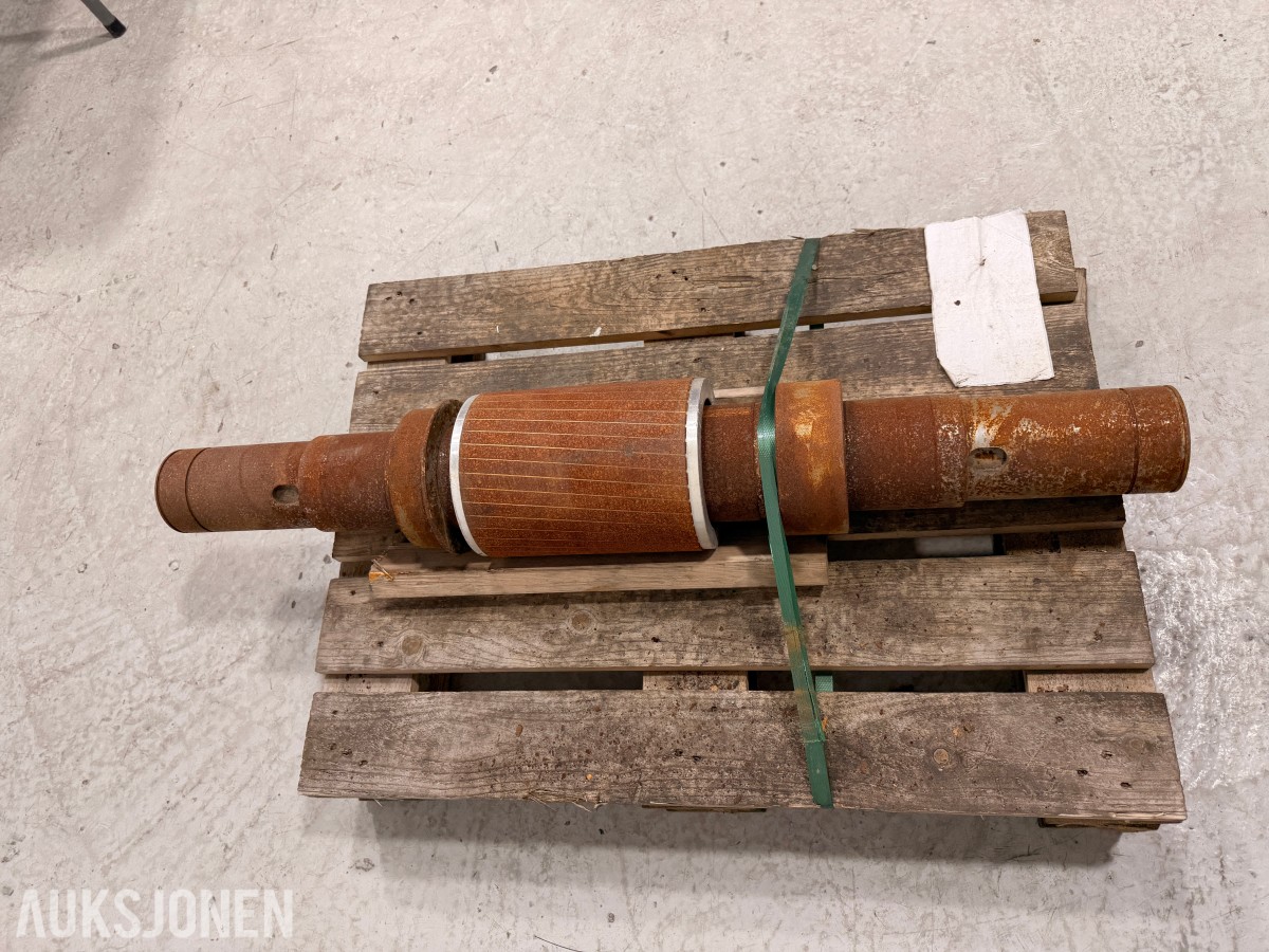 Stor aksel / maskindel - ca 90 kg