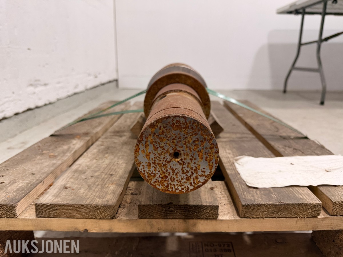 Stor aksel / maskindel - ca 90 kg