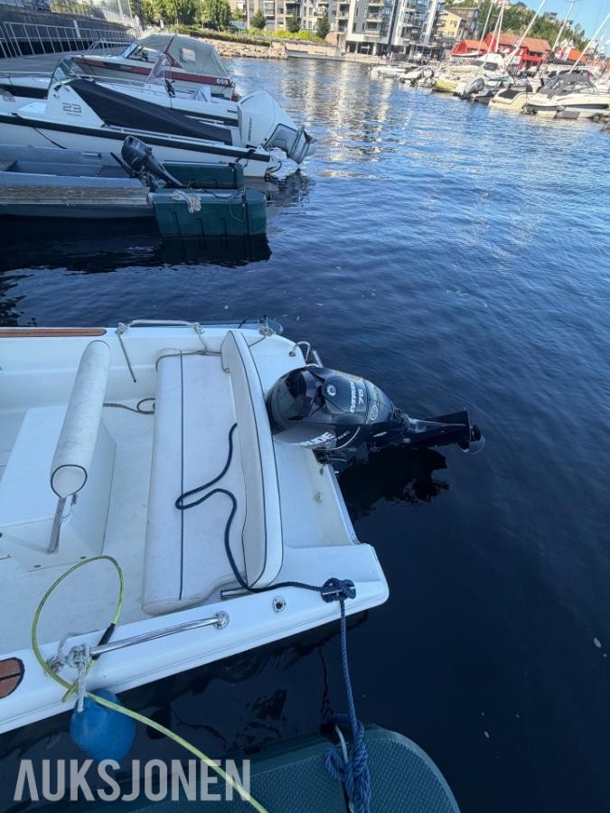 2009 Capelli 500 open med Evinrude E-TEC 75 hk