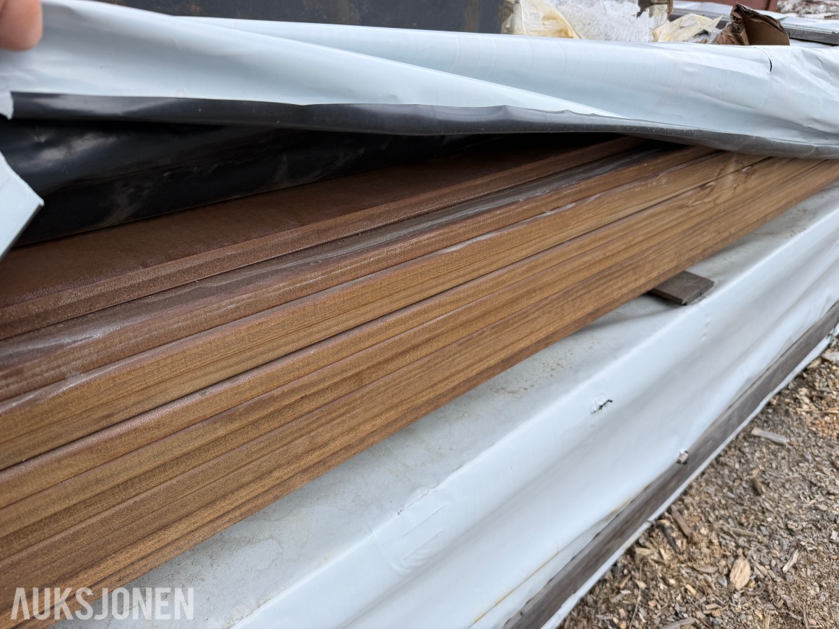 Kebony Radiata terrassebord, smooth 22x142mm / Ca. 700lm totalt