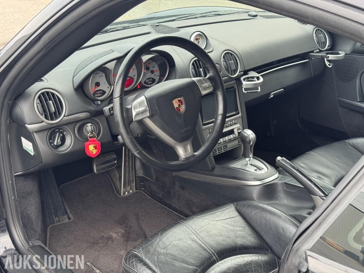 Vehicle image 22