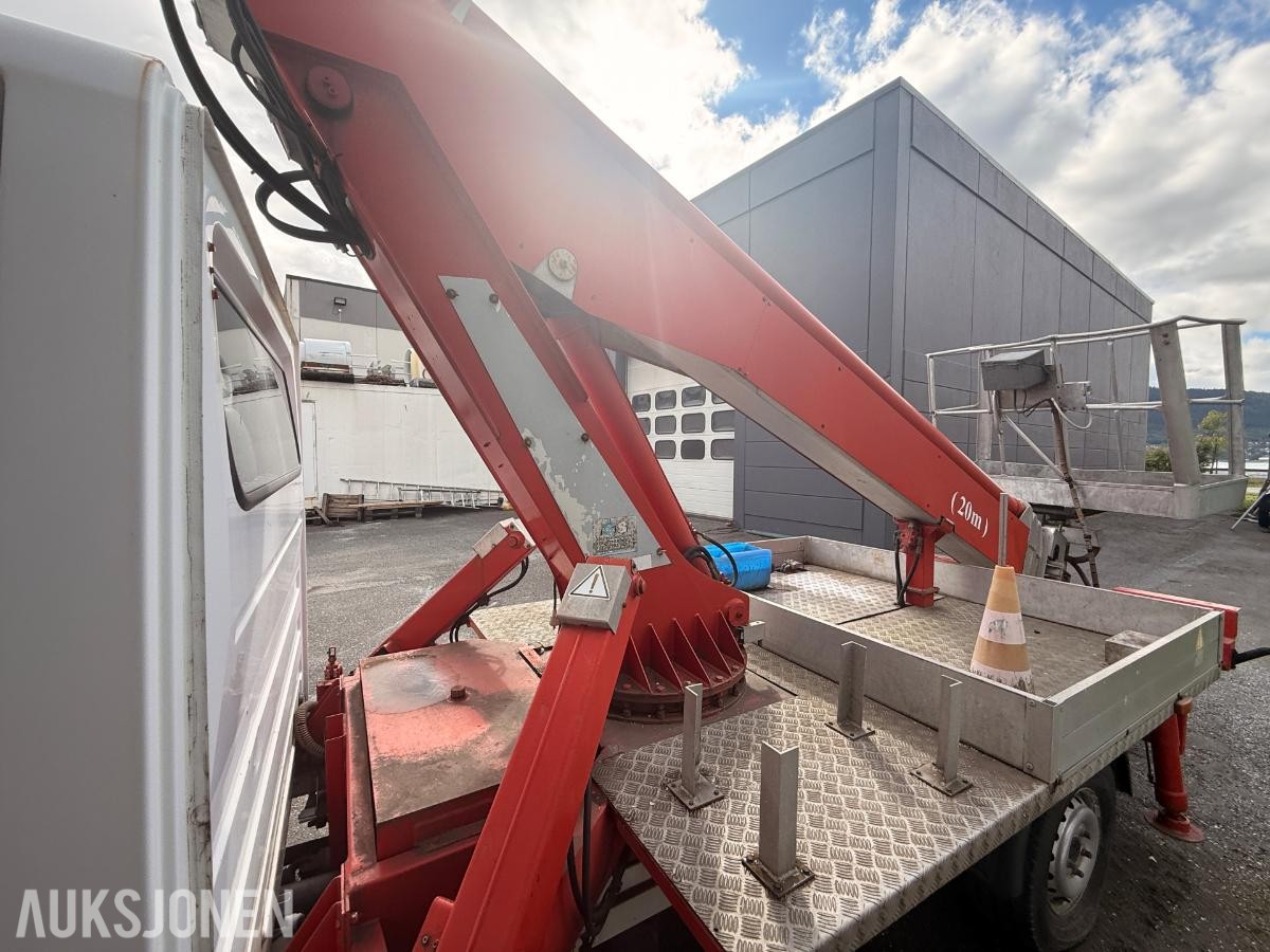 Mercedes-Benz 308D liftbil m/ Multitel EC20 arbeidsplattform – Rep Objekt 
