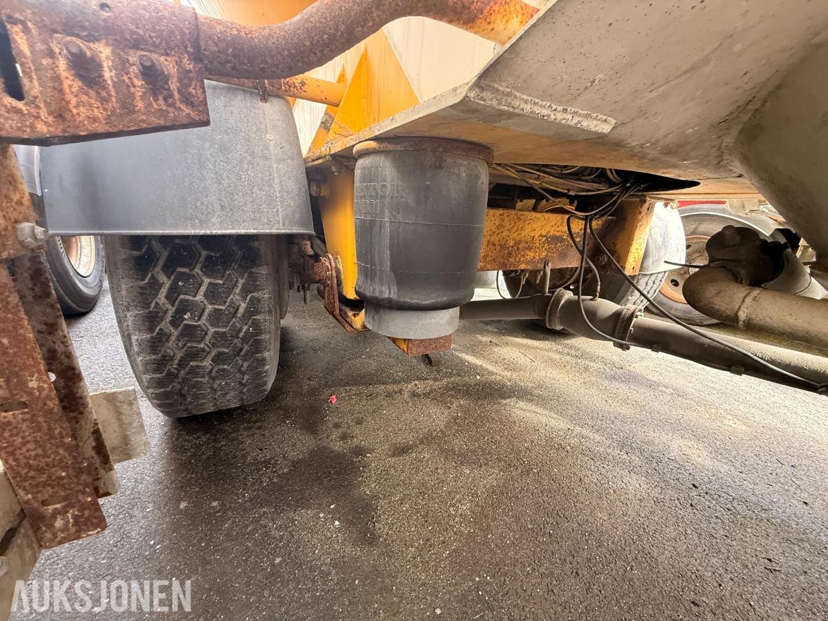 1997 Interconsult silotrailer/semitrailer med tank – 40 m³ 