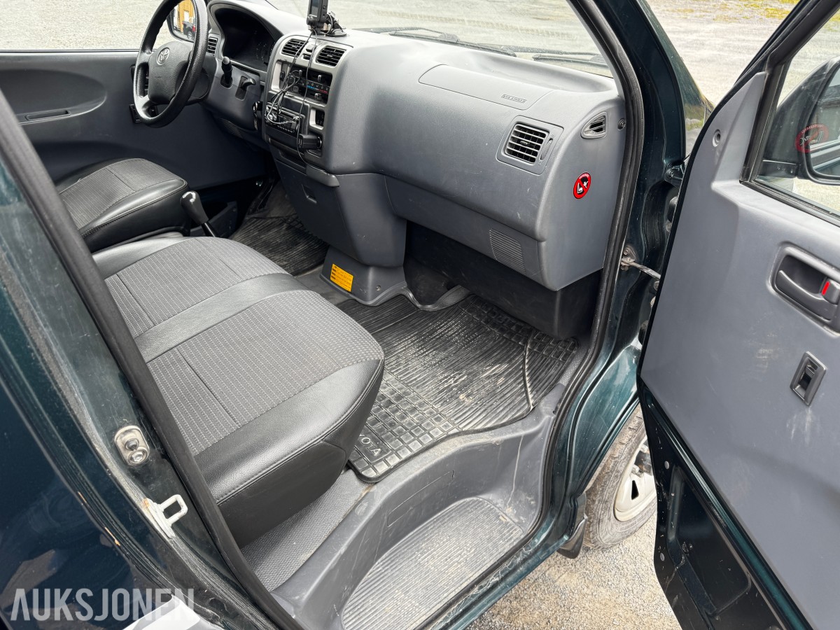 2008 Toyota HIACE 2.5-117 D 4WD